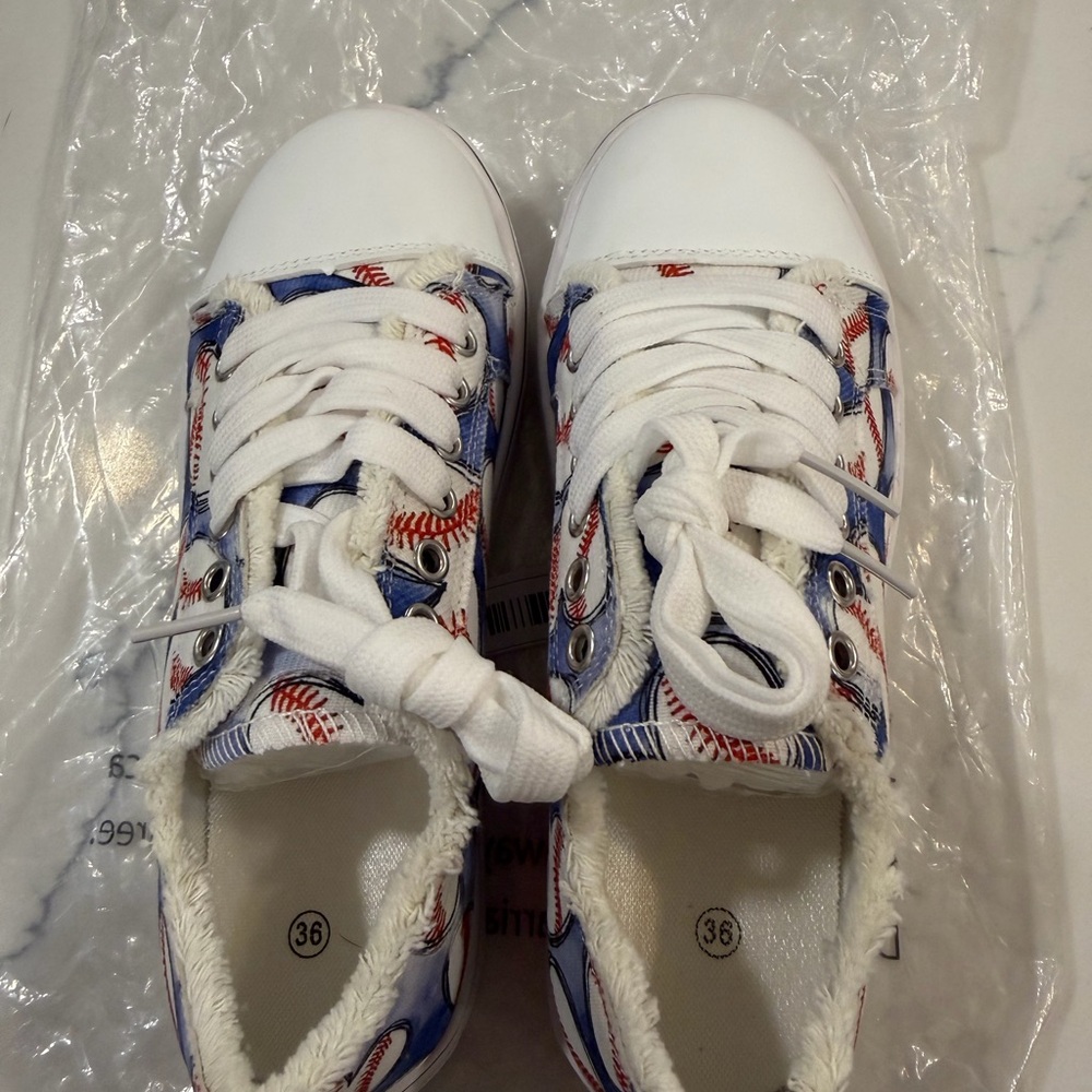 Women's White and Blue Patterned Sneakers